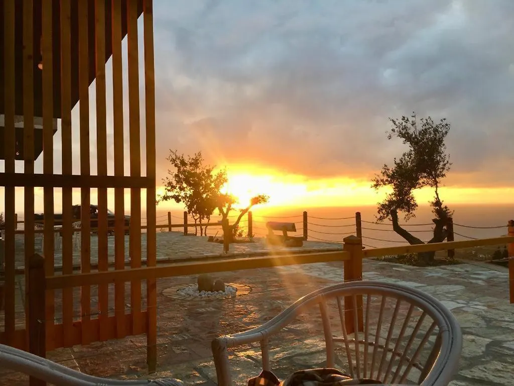 Rahoni Park & Suites Dhërmi 4*,