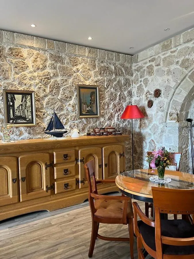 Rahoni Park & Suites Dhermi