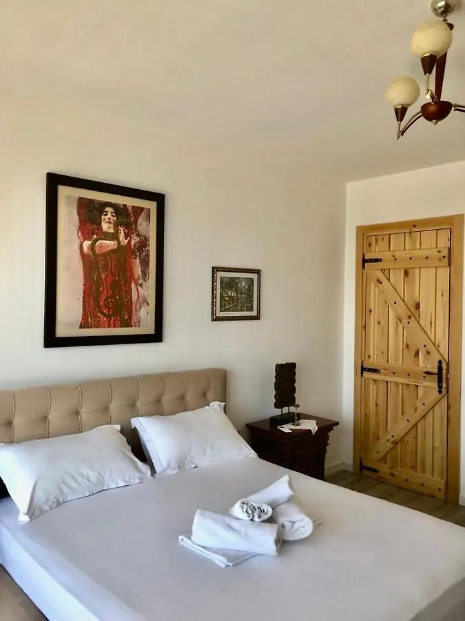 Rahoni Park & Suites Dhermi 4*,