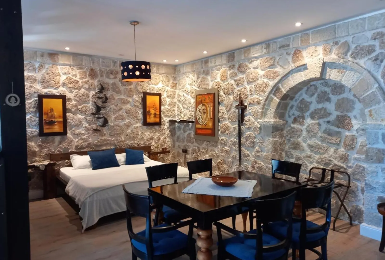 Rahoni Park & Suites Dhermi Hotel